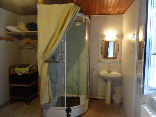 Foto del baño de Auberge La Bergerie