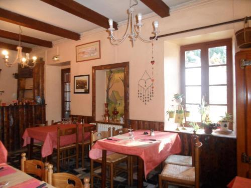 Foto de restauración de Auberge La Bergerie