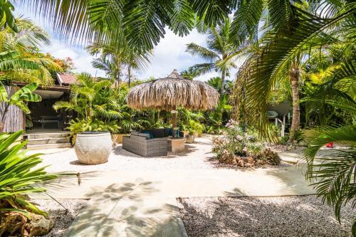 Dining – Campsite Bamboo Bali Bonaire