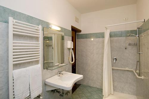 Foto del baño de Hotel Elite