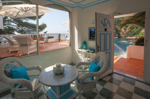 Foto de una habitación de Hotel La Calanque