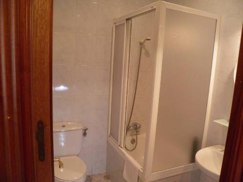 Foto del baño de Hostal Angelines
