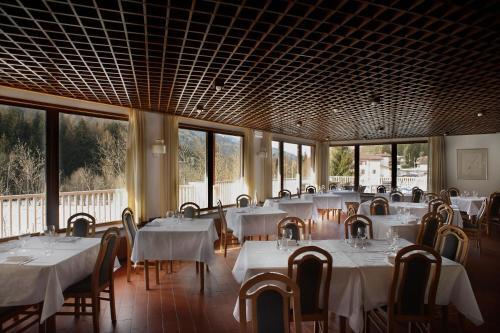 Foto de restauración de Hotel Mirella