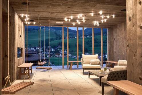 Photo – Hotel Excelsior Dolomites Life Resort