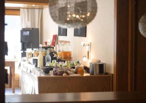 Dining – Hotel Olympia