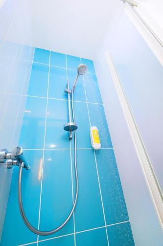 Foto del baño de The Originals Access, Hôtel Bourges Gare