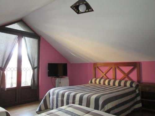 Room – Hostal Rural La Tintoreria