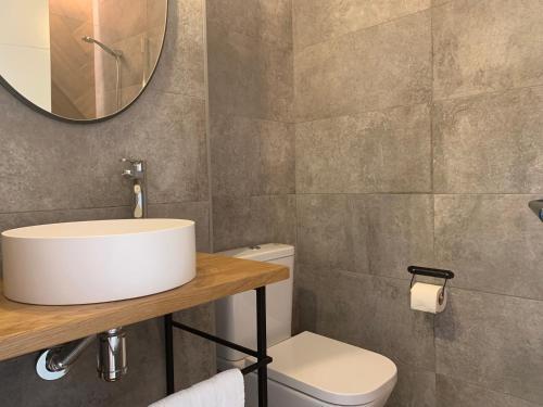 Foto del baño de Sweet Sevilla Suites
