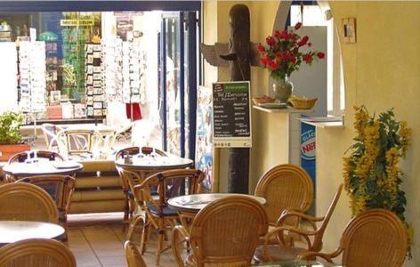 Foto de restauración de Hôtel Le Neptune