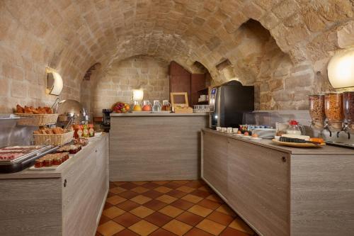 Dining – Hotel Abbatial Saint Germain