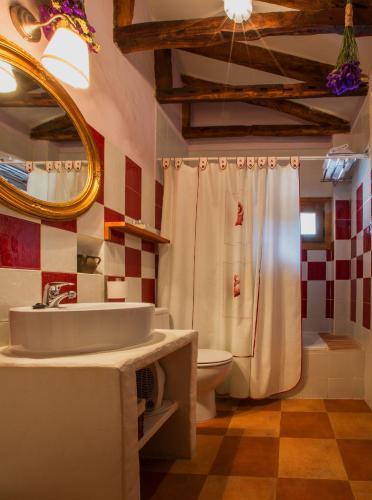 Foto del baño de Apartamentos Rurales Los Vergeles