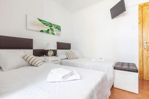 Foto de una habitación de CASA DE LA LUZ -Elegante Casco Antiguo 6-Hab-12PX