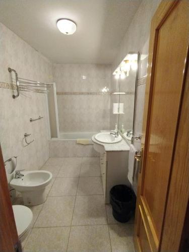 Foto del baño de Apartamentos Rascafria Cerquilla