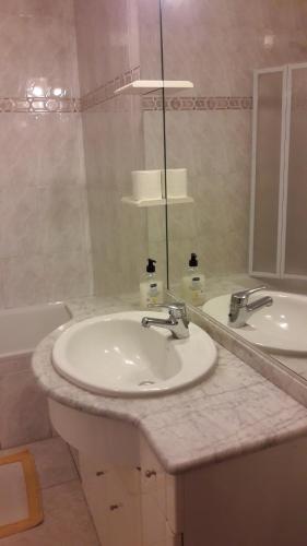 Foto del baño de Apartamentos Rascafria Cerquilla