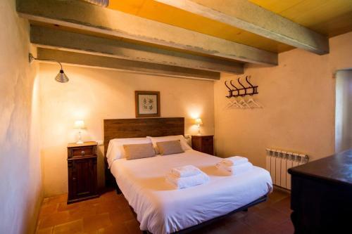 Room – Country House Can Margarit