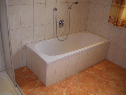 Foto del baño de Apartamentos Haus Annemarie Schiestl