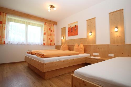 Foto de una habitación de Apartamentos Haus Annemarie Schiestl