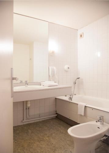 Foto del baño de Hôtel National