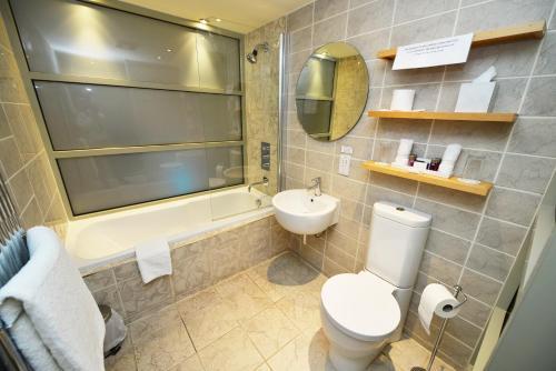 Foto del baño de Glynhill Hotel &amp;amp; Spa near Glasgow Airport