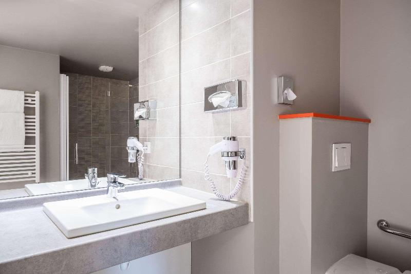 Foto del baño de Hotel Comfort Suites Universités Grenoble Est
