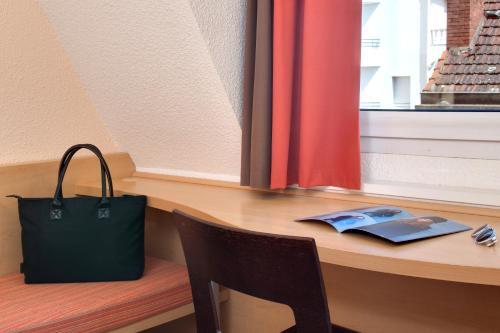 Foto del entorno de B&amp;amp;B HOTEL Montluçon Centre