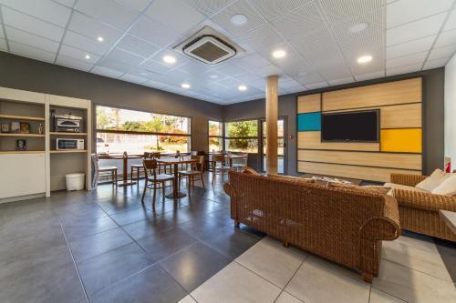 Common areas – B&amp;amp;B Hôtel Perpignan Saleilles