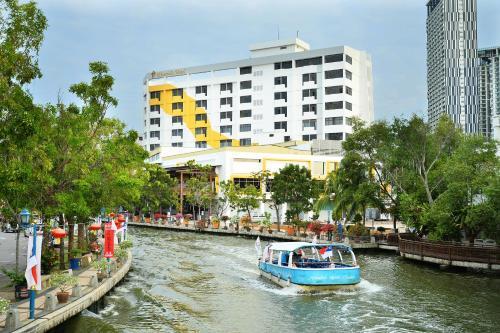 Foto general de Tun Fatimah Riverside Hotel