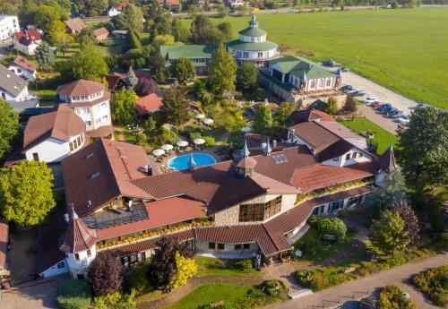 Foto del exterior de Wellnesshotel Seeschlößchen - Privat- Spa &amp;amp; Naturresort