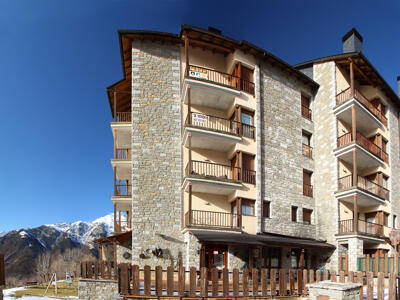 Foto del exterior de Apartamentos Prados de Velarta