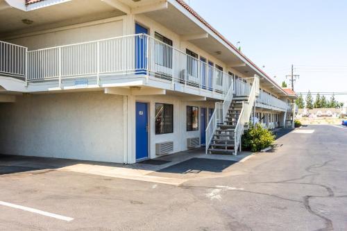 Foto del exterior de Motel 6-Bakersfield, CA - Convention Center