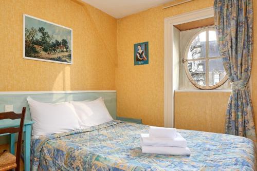 Room – Hôtel De France Et De Guise