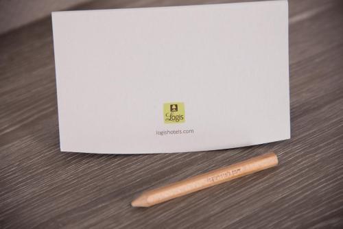 Room – Hotel Logis Les Cols Verts