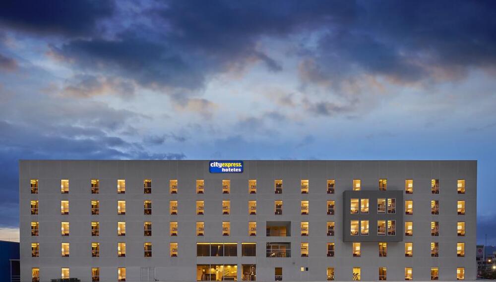 Hotel City Express Tlalnepantla, Ciudad de México - Central de Reservas