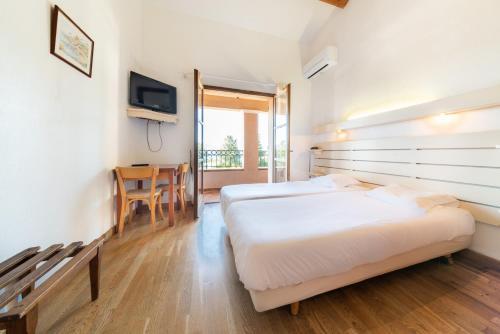 Foto de una habitación de Hotel Brin d&amp;#039;Azur - Saint Tropez