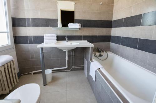 Foto del baño de Hotel de Champagne