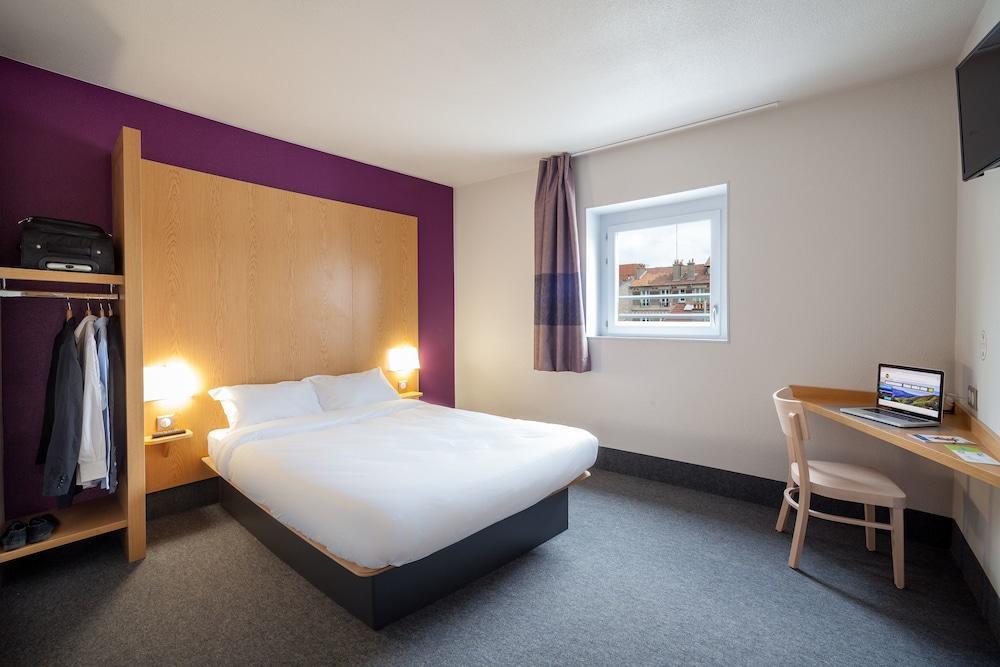 Foto de una habitación de B&amp;amp;B Hotel Paris Italie Porte De Choisy