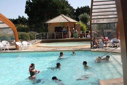 luftzelt familienzelt Aufblasbares Zelt, Wasserdicht Zelt Aufblasbar für Camping 6-8 Personen, mit Ofenloch & Luftpumpe, Glampingzelt Großes Zelte Haus Schnellaufbau (Gray) Sport & Freizeit Life Hacks: So bleiben khaki Dealer:074