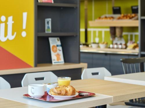 Foto de restauración de B&amp;amp;B Hôtel Bordeaux Lormont