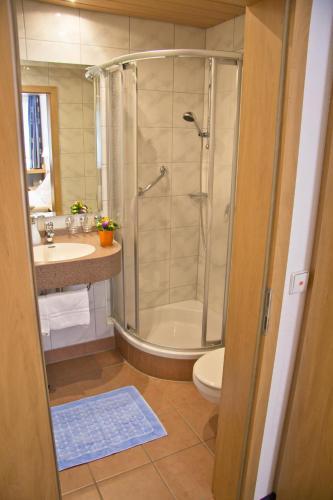 Foto del baño de Hotel Krone