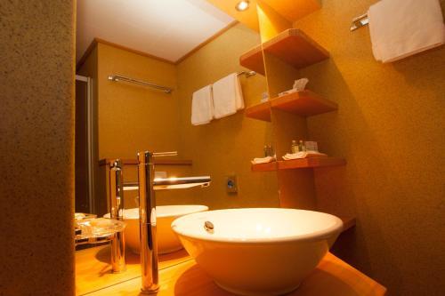 Bathroom – Hôtel Aux Mille Etoiles
