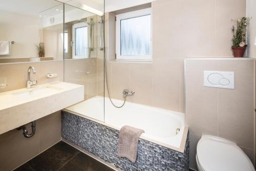 Bathroom – Hotel Jägerhof und Jagdhaus