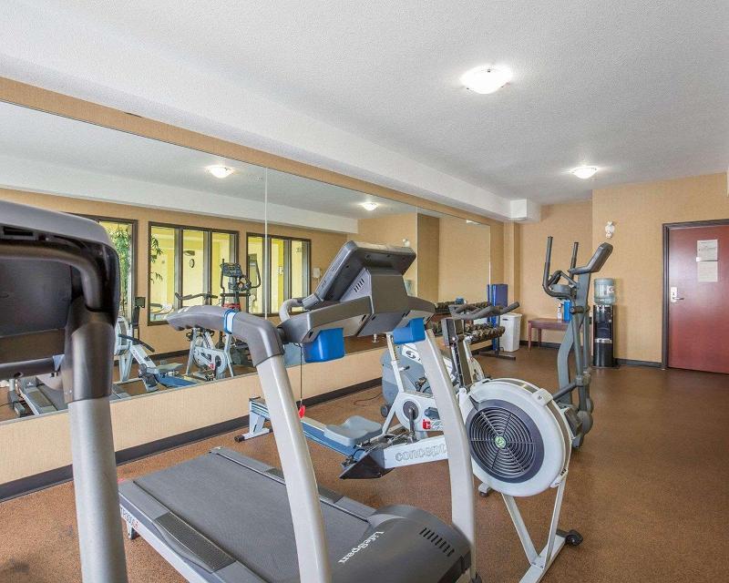Foto de los servicios de Hotel Comfort Inn &amp;amp; Suites Airdrie