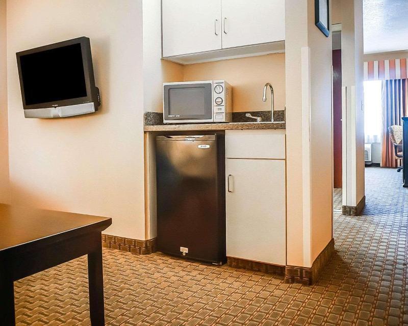 Foto de una habitación de Hotel Quality Inn &amp;amp; Suites Roswell