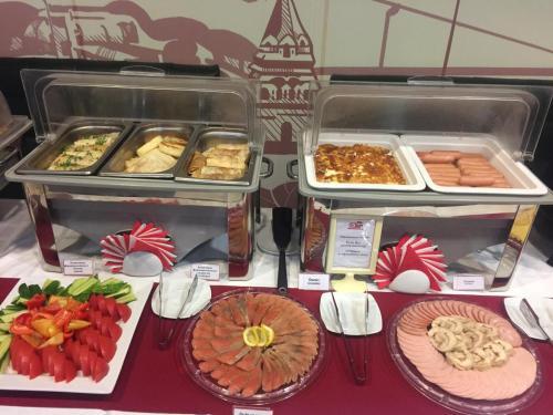 Dining – Hotel Flagman