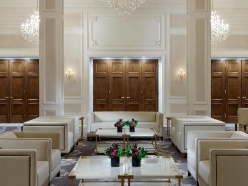 Foto de los servicios de The Lord Nelson Hotel &amp;amp; Suites