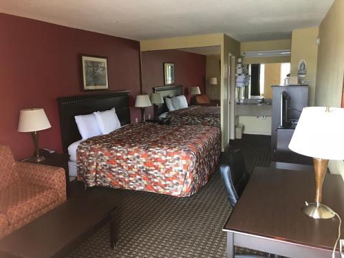 Room – Motel Royal Inn - Anniston