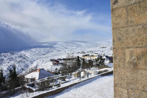 Foto del entorno de Casas y chalets Penhas da Saúde