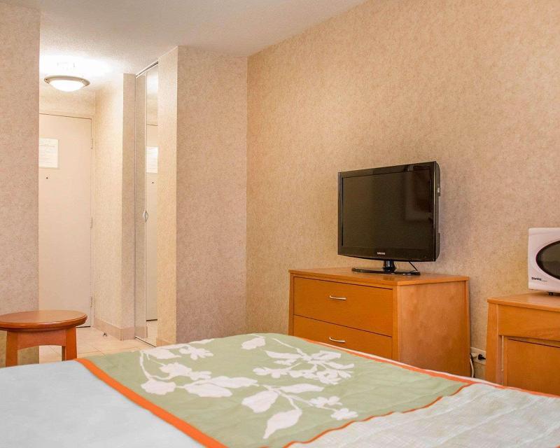Foto de una habitación de Hotel Quality Inn &amp;amp; Suites Winnipeg