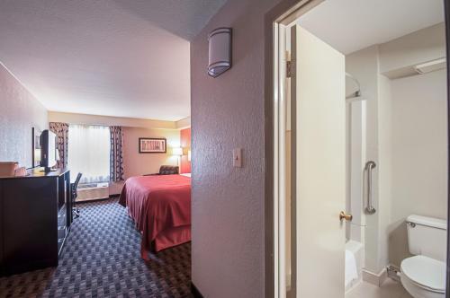 Foto del baño de Hotel Quality Inn near Potomac Mills