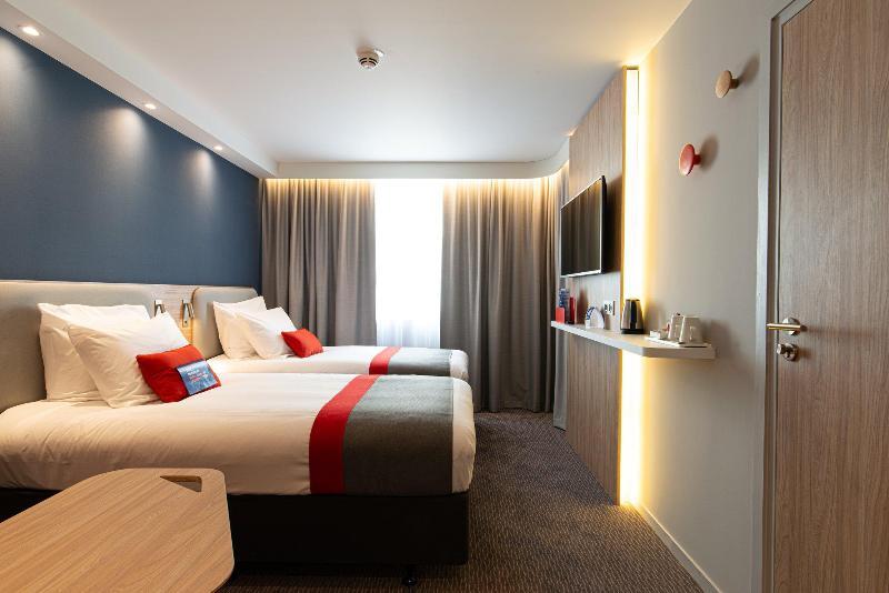 Foto de una habitación de Holiday Inn Express - Bordeaux - Lormont, an IHG Hotel
